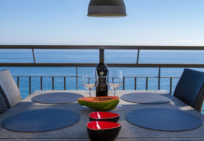 Apartamento en Torrox Costa -  Ático Calaceite Blanco | Relax con Vistas al Mar de 180° cerca de Nerja Apartamento en Torrox Costa -  Ático Calaceite Blanco | Relax con Vistas al Mar de 180° cerca de Nerja
