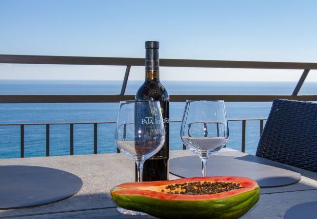 Apartamento en Torrox Costa -  Ático Calaceite Blanco | Relax con Vistas al Mar de 180° cerca de Nerja Apartamento en Torrox Costa -  Ático Calaceite Blanco | Relax con Vistas al Mar de 180° cerca de Nerja