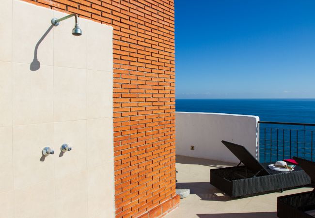 Apartamento en Torrox Costa -  Ático Calaceite Blanco | Relax con Vistas al Mar de 180° cerca de Nerja Apartamento en Torrox Costa -  Ático Calaceite Blanco | Relax con Vistas al Mar de 180° cerca de Nerja