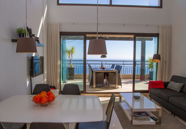 Apartamento en Torrox Costa -  Ático Calaceite Blanco | Relax con Vistas al Mar de 180° cerca de Nerja Apartamento en Torrox Costa -  Ático Calaceite Blanco | Relax con Vistas al Mar de 180° cerca de Nerja
