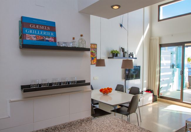 Apartamento en Torrox Costa -  Ático Calaceite Blanco | Relax con Vistas al Mar de 180° cerca de Nerja Apartamento en Torrox Costa -  Ático Calaceite Blanco | Relax con Vistas al Mar de 180° cerca de Nerja