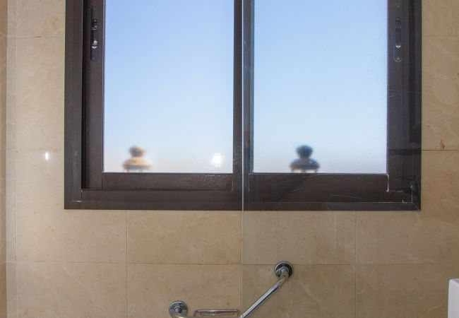 Apartamento en Torrox Costa -  Ático Calaceite Blanco | Relax con Vistas al Mar de 180° cerca de Nerja Apartamento en Torrox Costa -  Ático Calaceite Blanco | Relax con Vistas al Mar de 180° cerca de Nerja