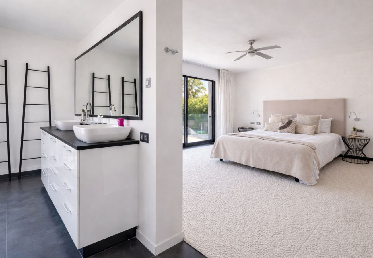 Villa en Marbella - La Corsa Marbella