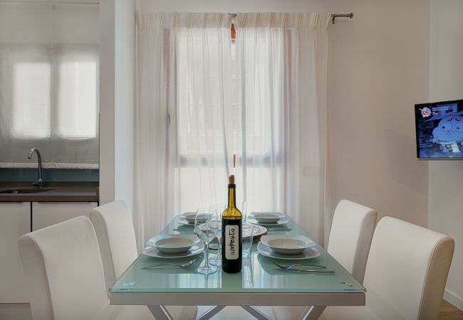 Apartamento en Málaga - Pompidou Superior 3A Apartamento en Málaga - Pompidou Superior 3A