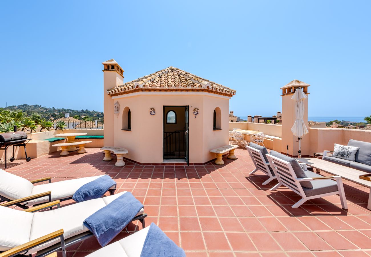 Apartamento en Marbella - El Manantial Elviria – Amplio apartamento con vistas al mar y gran terraza
