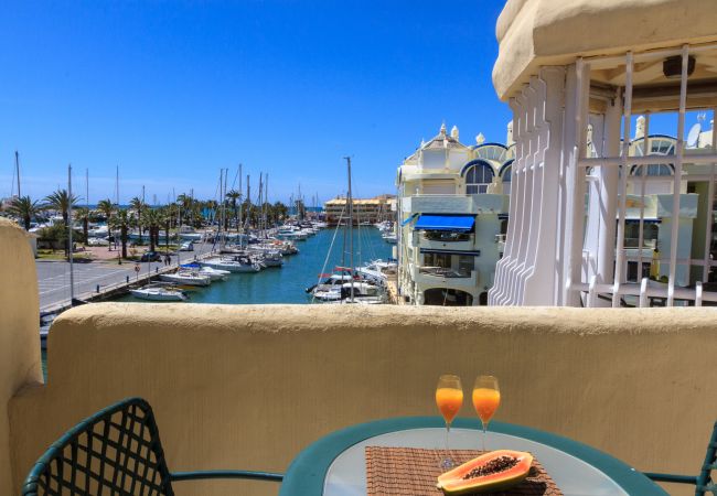 Ferienwohnung in Benalmádena - Puerto Marina - 2 terraces and direct view to the Marina