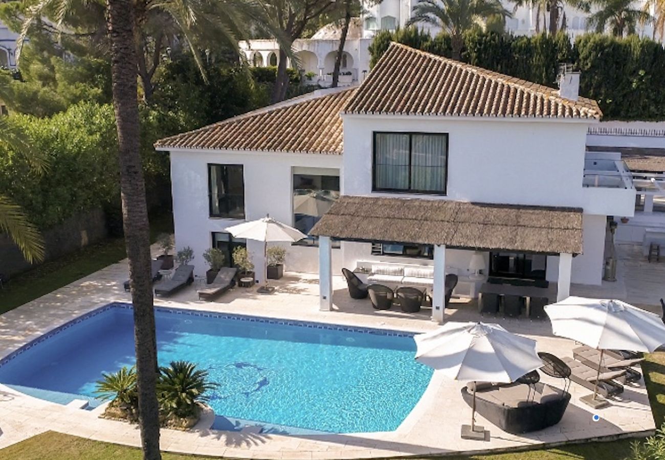 Villa in Marbella - La Corsa Marbella - Luxury 5 bed/bath villa with private pool, jacuzzi