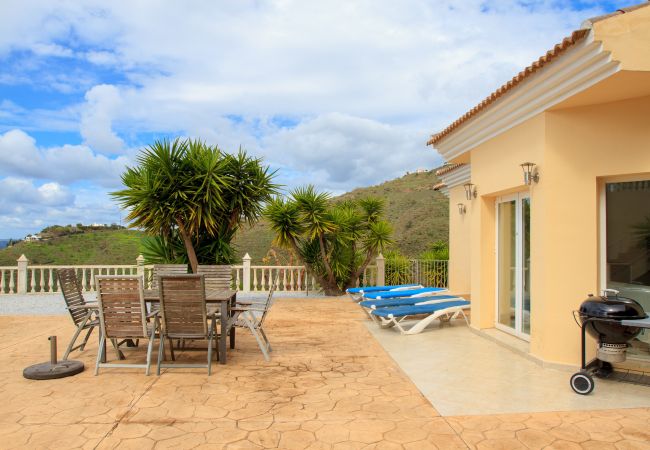 Villa in Algarrobo - Casa Turbolina - Large Country House with Private Pool