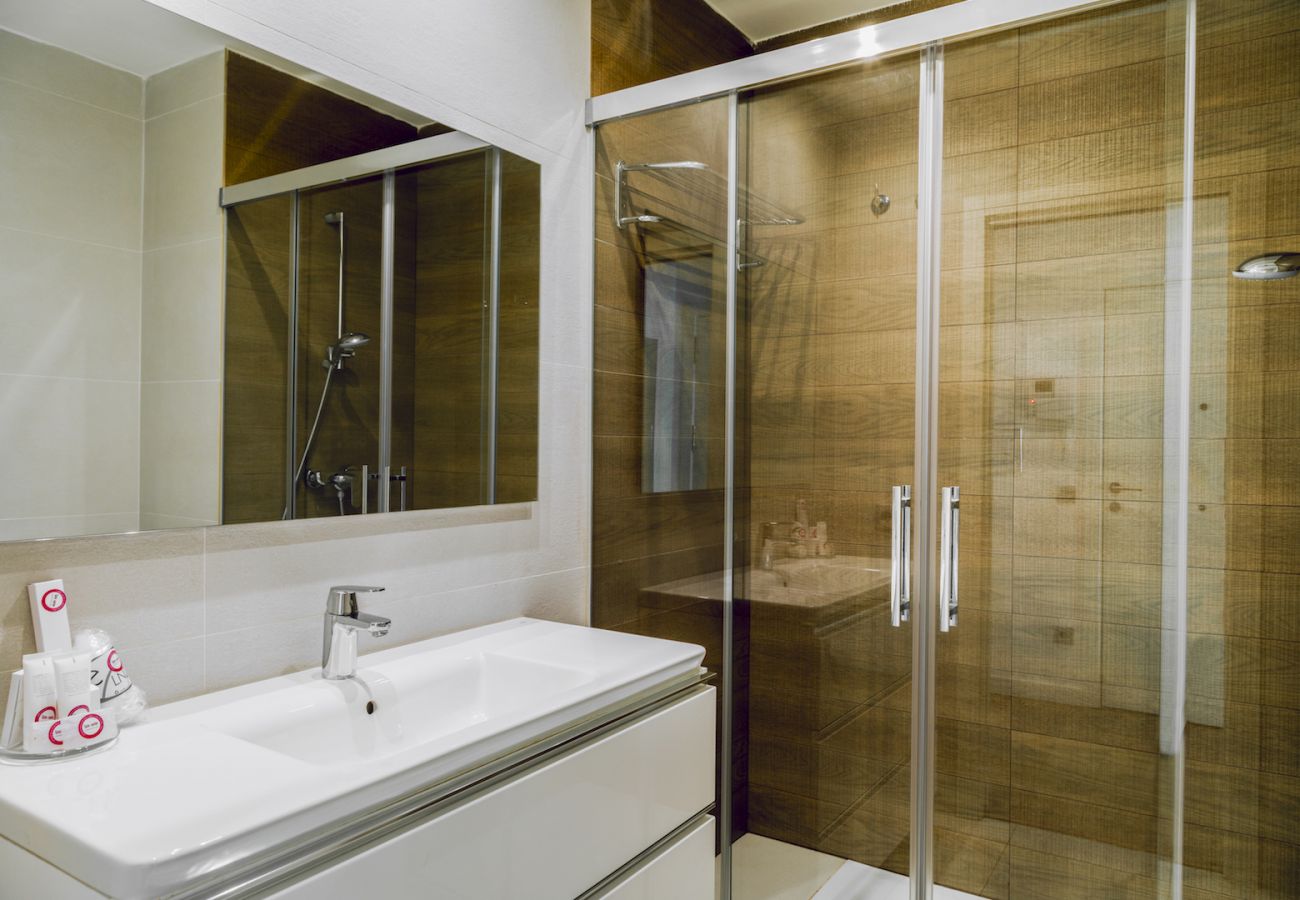 Ferienwohnung in Málaga - Pompidou Boutique Apartment with Terrace 1A 