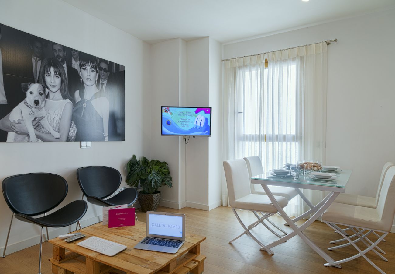 Ferienwohnung in Málaga - Pompidou Terraza 1B