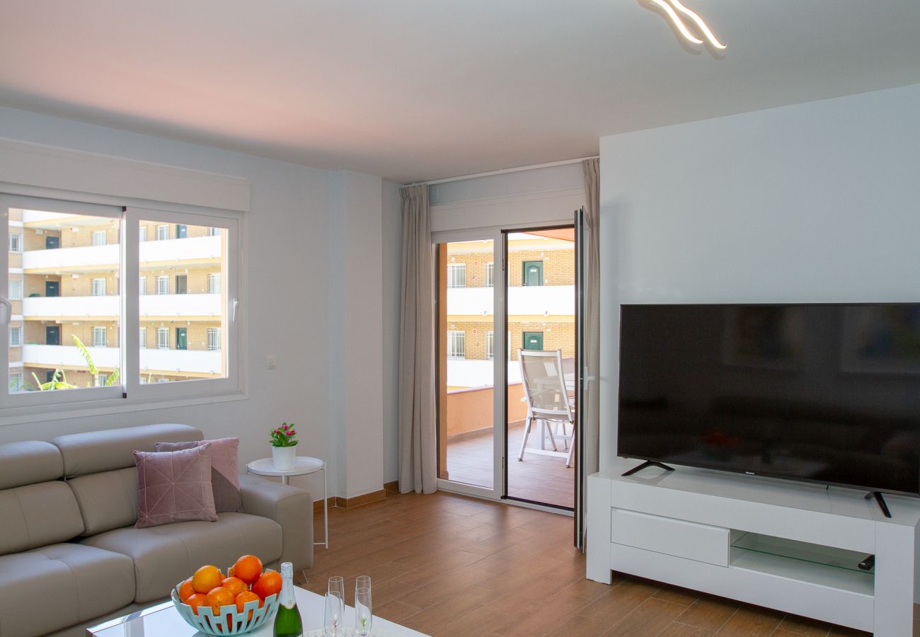 Ferienwohnung in Torremolinos - Lydia Uno - Exclusive apartment for 8 near beach and restaurants