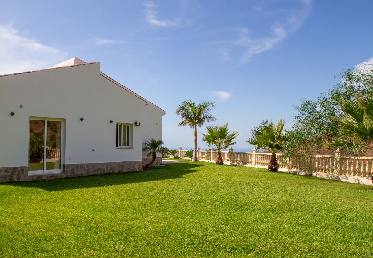 Villa in Algarrobo - Casa Bonita - 4 bedroom Country House in Authentic Andalucia, Malaga