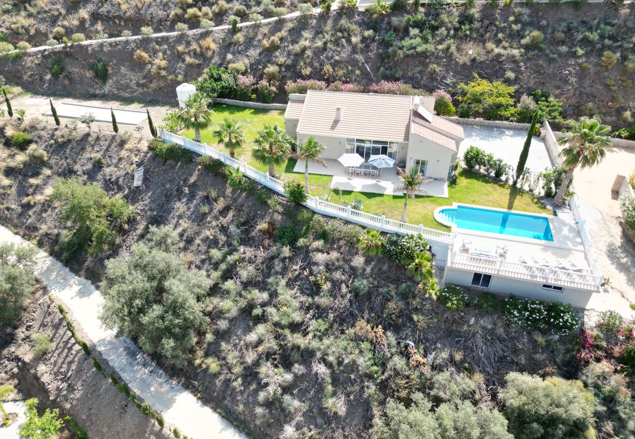 Villa in Algarrobo - Casa Bonita - 4 bedroom Country House in Authentic Andalucia, Malaga