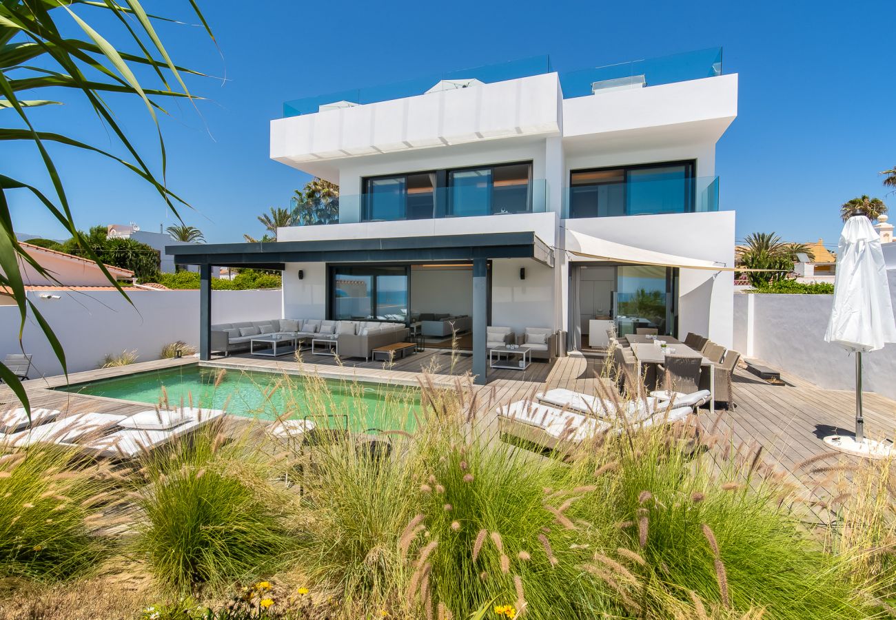 Villa in Marbella - Costabella Marbella - Unique Luxury Beach Villa