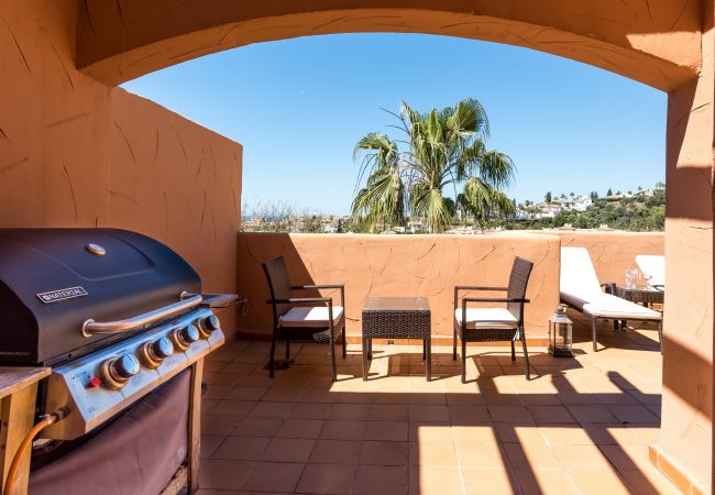 Ferienwohnung in Marbella - Santa Maria, Marbella - Exclusive 2 level Penthouse, Sea View, Parking