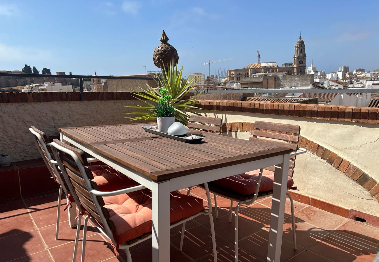 Ferienwohnung in Málaga - Tribuna - Atico Cervantes