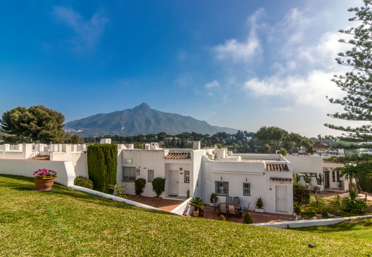 Ferienwohnung in Marbella - Azahara Marbella - Modern decorated apartment with lovely terrace view