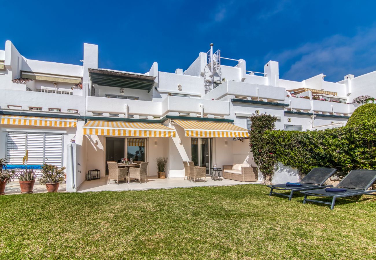 Ferienwohnung in Marbella - Azahara Marbella - Modern decorated apartment with lovely terrace view