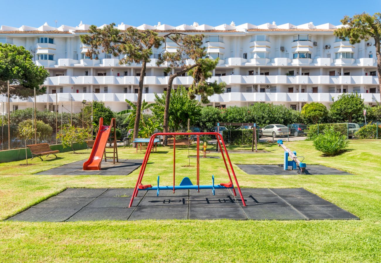 Ferienwohnung in Mijas - Algaida Beach Apartment, Calahonda de Mijas