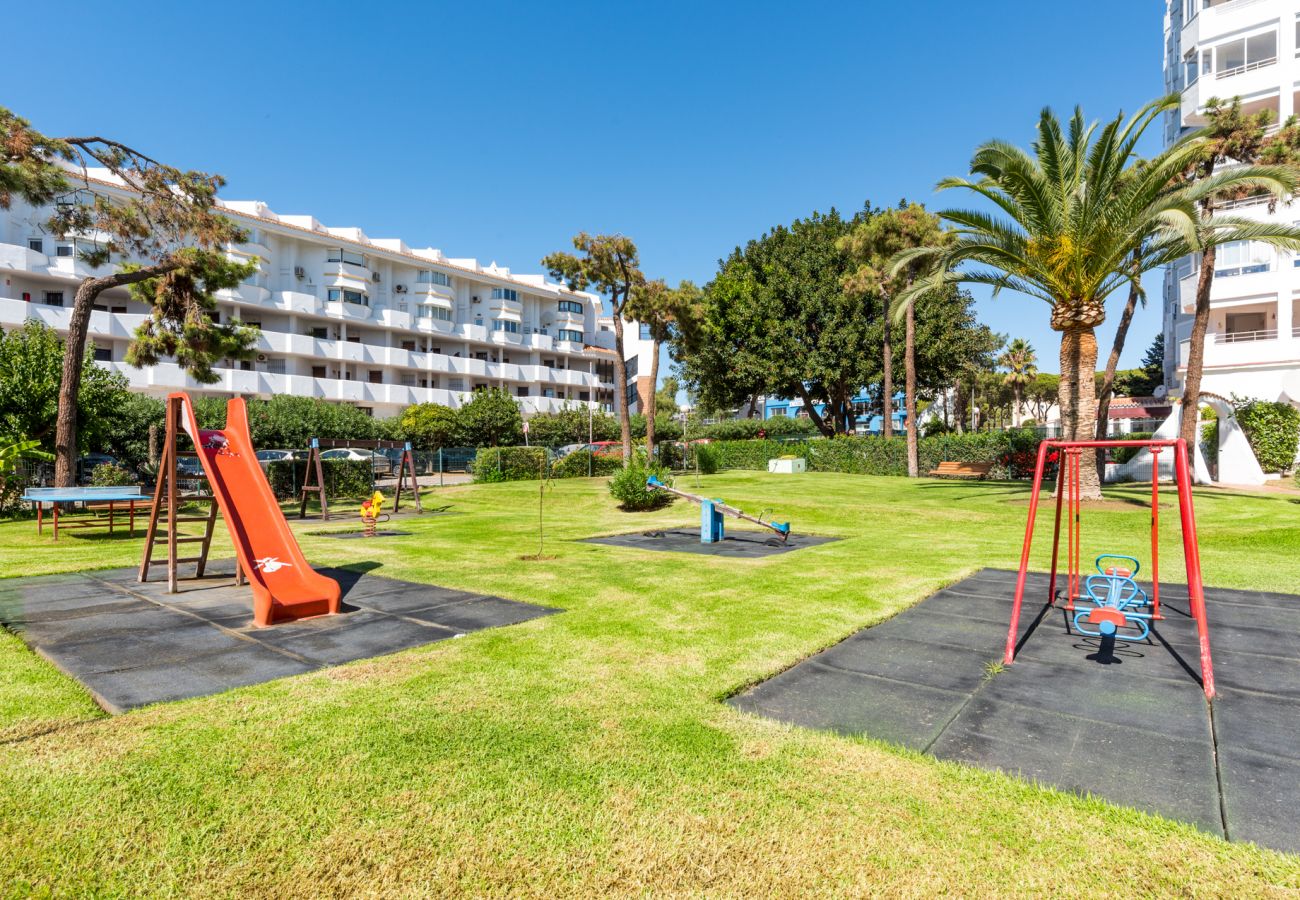 Ferienwohnung in Mijas - Algaida Beach Apartment, Calahonda de Mijas