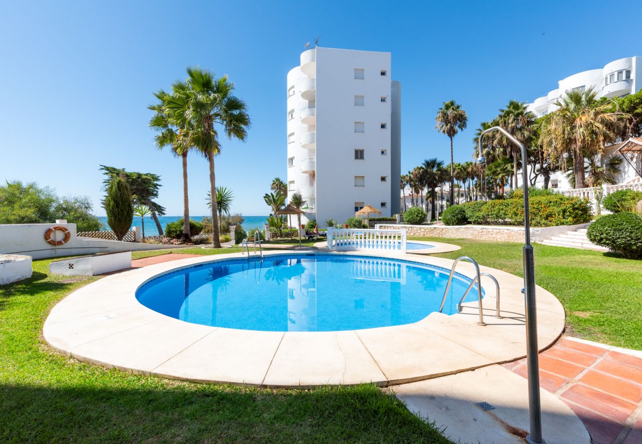 Ferienwohnung in Mijas - Algaida Beach Apartment, Calahonda de Mijas