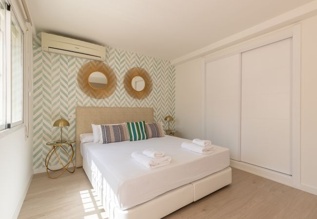 Ferienwohnung in Málaga -  Thyssen Penthouse  with terrace 3C 