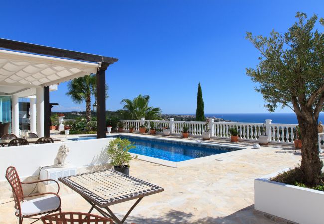 Villa in Mijas Costa - Villa Azalea - Exclusive villa with unique mediterranean view