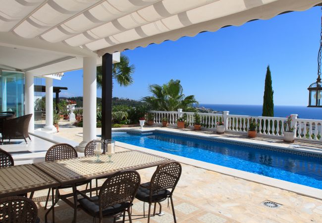 Villa in Mijas Costa - Villa Azalea - Exclusive villa with unique mediterranean view