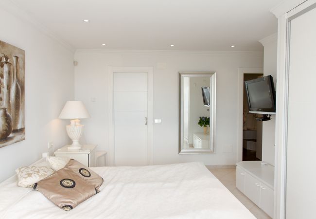 Villa in Mijas Costa - Villa Azalea - Exclusive villa with unique mediterranean view Villa in Mijas Costa - Villa Azalea - Exclusive villa with unique mediterranean view