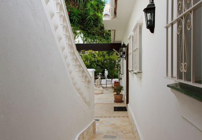 Villa in Mijas Costa - Villa Azalea - Exclusive villa with unique mediterranean view Villa in Mijas Costa - Villa Azalea - Exclusive villa with unique mediterranean view