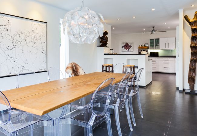 Villa in Marbella - La Corsa Marbella - Luxury 5 bed/bath villa with private pool, jacuzzi Villa in Marbella - La Corsa Marbella - Luxury 5 bed/bath villa with private pool, jacuzzi