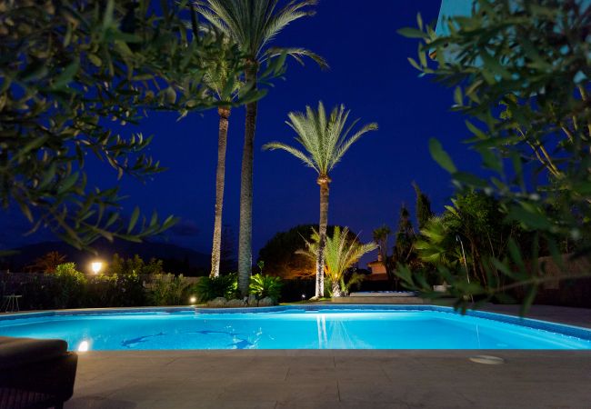 Villa in Marbella - La Corsa Marbella - Luxury 5 bed/bath villa with private pool, jacuzzi