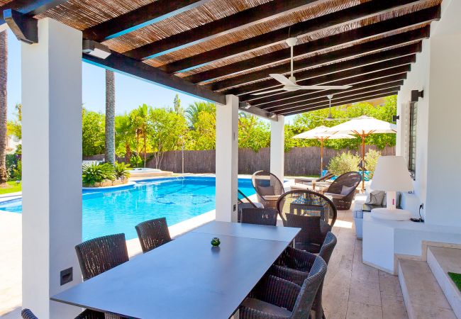 Villa in Marbella - La Corsa Marbella - Luxury 5 bed/bath villa with private pool, jacuzzi Villa in Marbella - La Corsa Marbella - Luxury 5 bed/bath villa with private pool, jacuzzi