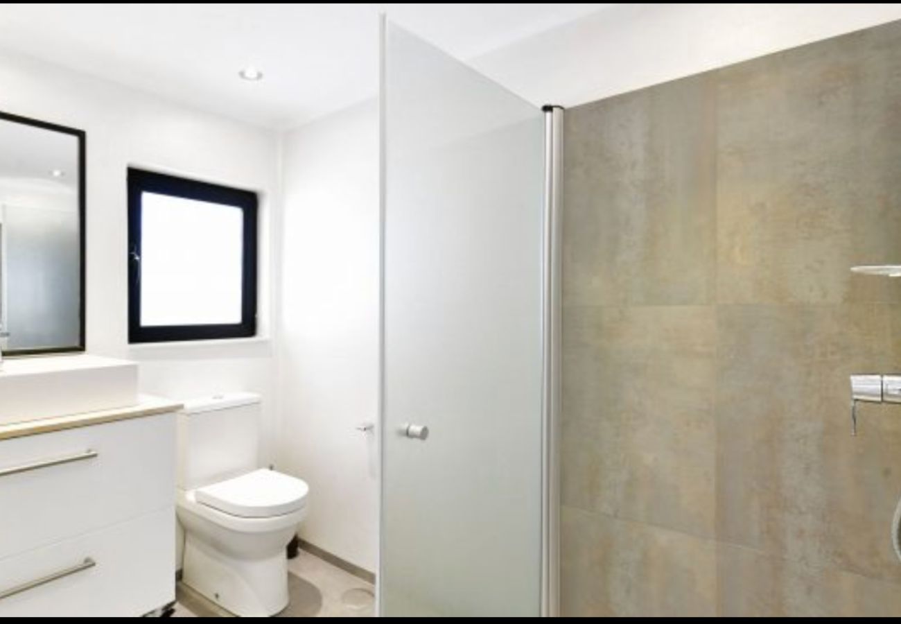 Villa in Marbella - La Corsa Marbella - Luxury 5 bed/bath villa with private pool, jacuzzi