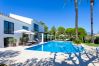 Villa in Marbella - La Corsa Marbella - Luxury 5 bed/bath villa with private pool, jacuzzi Villa in Marbella - La Corsa Marbella - Luxury 5 bed/bath villa with private pool, jacuzzi