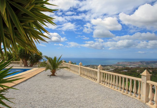 Villa in Algarrobo - Casa Turbolina - Large Country House with Private Pool Villa in Algarrobo - Casa Turbolina - Large Country House with Private Pool