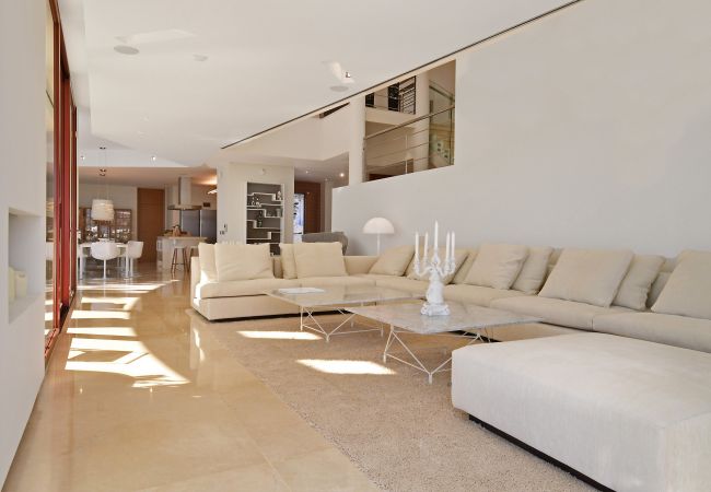 Villa in Marbella - Casa Blanca Marbella - Exclusive Luxury Villa   Villa in Marbella - Casa Blanca Marbella - Exclusive Luxury Villa