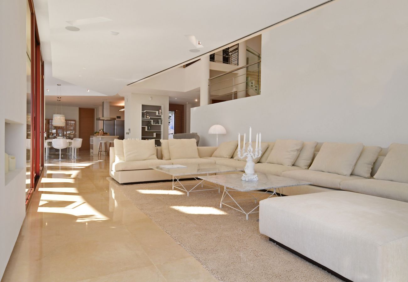 Villa in Marbella - Casa Blanca Marbella - Exclusive Luxury Villa  