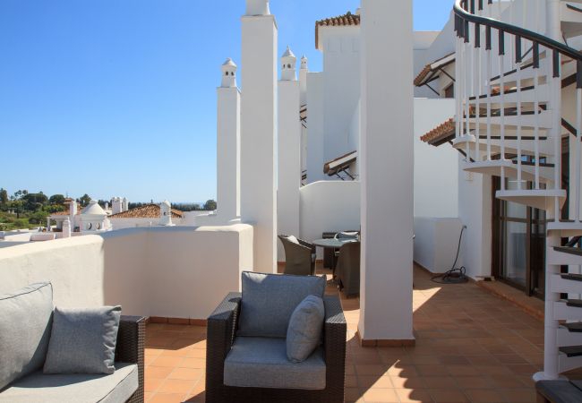 Apartment in Estepona - Top del Golf Hills Marbella - Large roof top lounge terrace Apartment in Estepona - Top del Golf Hills Marbella - Large roof top lounge terrace