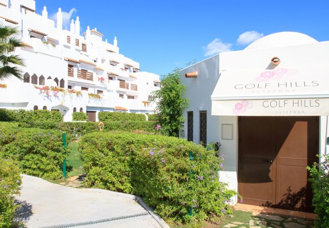 Apartment in Estepona - Top del Golf Hills Marbella - Large roof top lounge terrace Apartment in Estepona - Top del Golf Hills Marbella - Large roof top lounge terrace