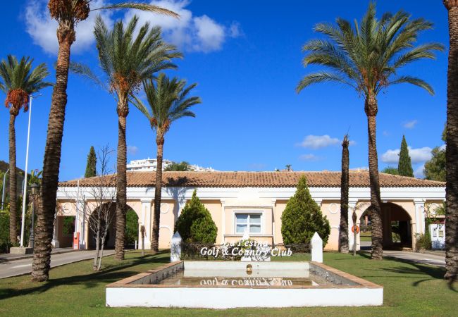 Apartment in Estepona - Top del Golf Hills Marbella - Large roof top lounge terrace Apartment in Estepona - Top del Golf Hills Marbella - Large roof top lounge terrace