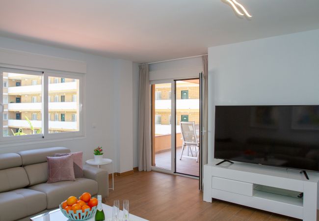 Apartment in Torremolinos - Lydia Uno - Exclusive apartment for 8 near beach and restaurants Apartment in Torremolinos - Lydia Uno - Exclusive apartment for 8 near beach and restaurants