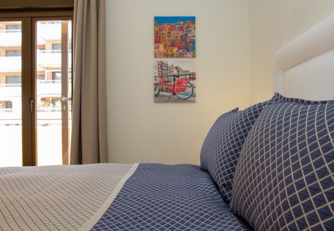 Apartment in Torremolinos - Lydia Uno - Exclusive apartment for 8 near beach and restaurants Apartment in Torremolinos - Lydia Uno - Exclusive apartment for 8 near beach and restaurants