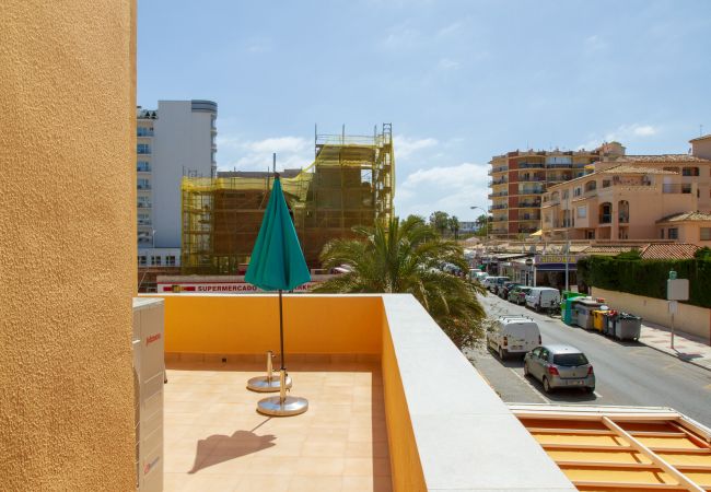 Apartment in Torremolinos - Lydia Uno - Exclusive apartment for 8 near beach and restaurants Apartment in Torremolinos - Lydia Uno - Exclusive apartment for 8 near beach and restaurants