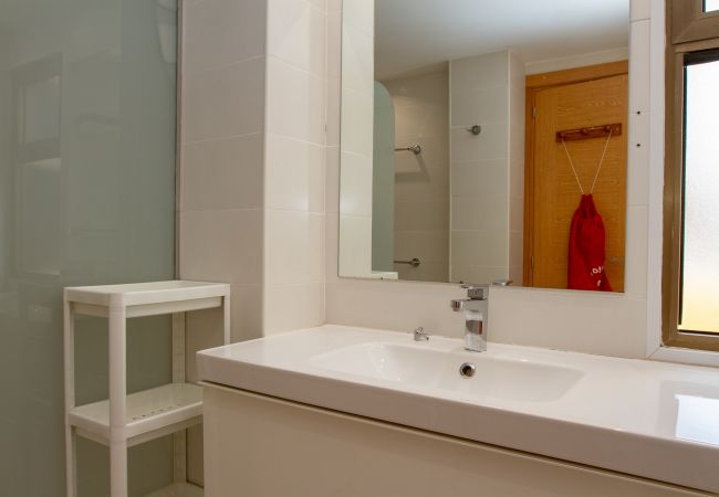 Apartment in Torremolinos - Lydia Uno - Exclusive apartment for 8 near beach and restaurants Apartment in Torremolinos - Lydia Uno - Exclusive apartment for 8 near beach and restaurants