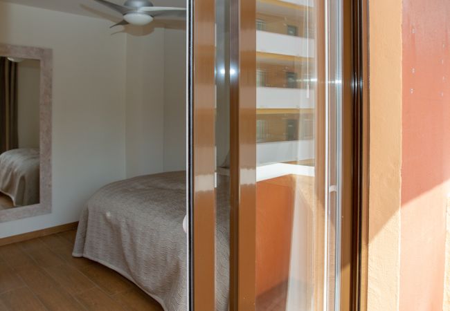 Apartment in Torremolinos - Lydia Uno - Exclusive apartment for 8 near beach and restaurants Apartment in Torremolinos - Lydia Uno - Exclusive apartment for 8 near beach and restaurants