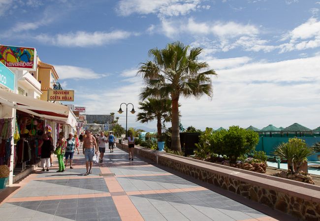 Apartment in Torremolinos - Lydia Uno - Exclusive apartment for 8 near beach and restaurants Apartment in Torremolinos - Lydia Uno - Exclusive apartment for 8 near beach and restaurants