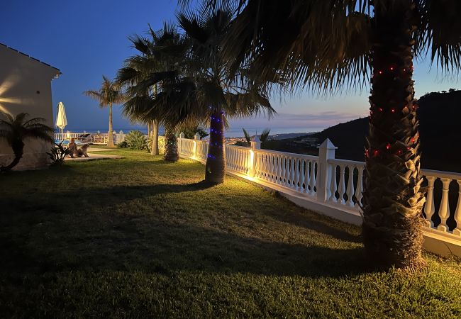 Villa in Algarrobo - Casa Bonita - 4 bedroom Country House in Authentic Andalucia, Malaga Villa in Algarrobo - Casa Bonita - 4 bedroom Country House in Authentic Andalucia, Malaga