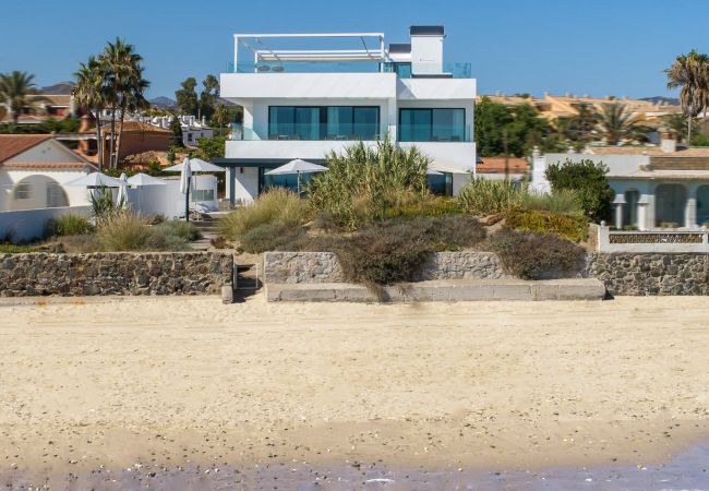 Villa/Dettached house in Marbella - Costabella Marbella - Unique Luxury Beach Villa