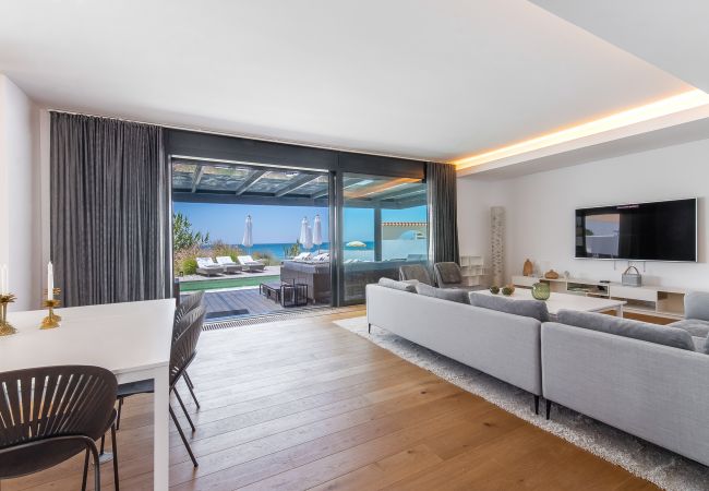 Villa in Marbella - Costabella Marbella - Unique Luxury Beach Villa Villa in Marbella - Costabella Marbella - Unique Luxury Beach Villa